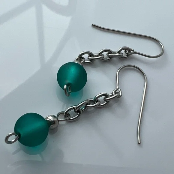 BLUE-GREEN Sea Glass Beaded Stainless Steel Chain Earrings - Picture 11 of 12